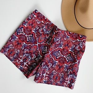 Kenar Paisley Red White Blue Shorts size 8